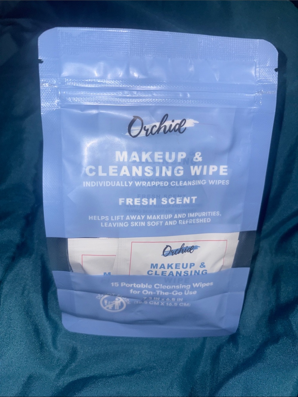Orchid - Fresh Scent Makeup & Cleansing Wipes - 15 individual pks